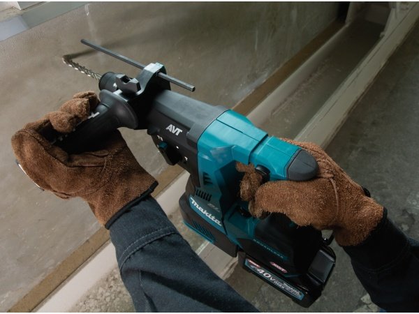 Makita akku borehammer XGT