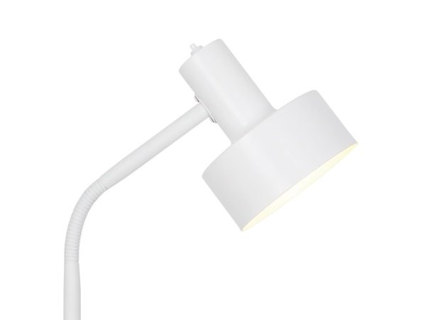 Nordlux Matis gulvlampe Nordlux Matis gulvlampe i hvid. Billedet viser produktet med hvid baggrund.