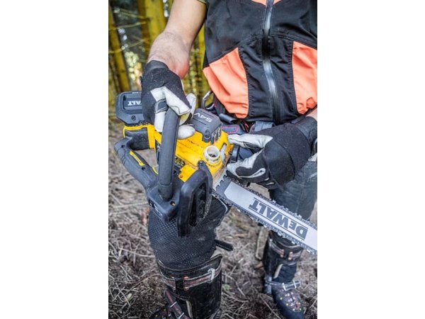 Dewalt kædesav DCMCST635N-XJ. Billedet viser produktet med hvid baggrund.