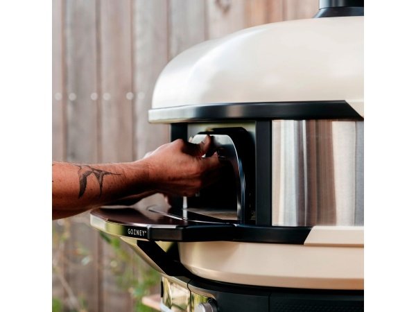 Gozney Dome Gen 2.0 Neapolitan Arch varmeforstærker. Billedet viser produktet med hvid baggrund.