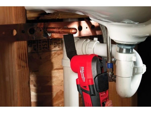 Milwaukee multiværktøj