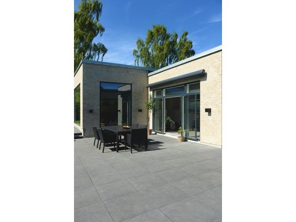 IBF Trendline sort flammet