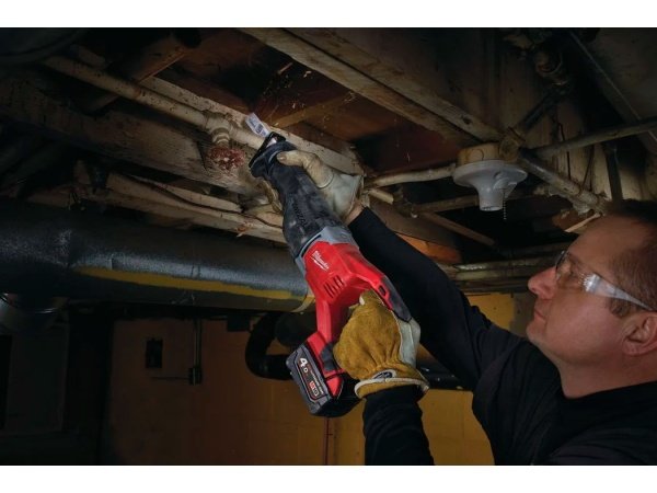 Milwaukee bajonetsav