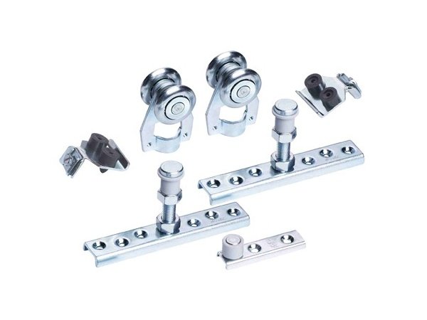 Svalk skydeport beslagsæt