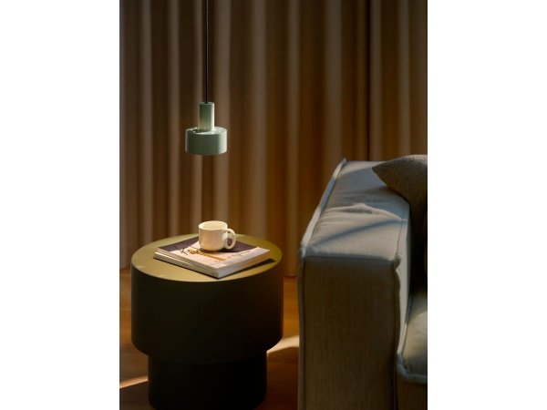 Nordlux Matis Pendel støvet grøn. Billedet viser produktet med hvid baggrund.