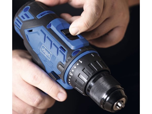 Scheppach boremaskine sæt Scheppach boremaskine sæt C-DTB74/1-X 2,0Ah. Billedet viser produktet med hvid baggrund.