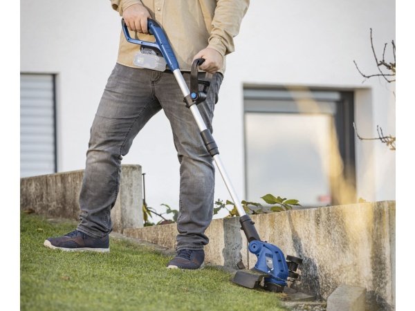 Scheppach græstrimmer C-LT300-X - SET S, 20V. Billedet viser produkt og tilbehør med hvid baggrund.