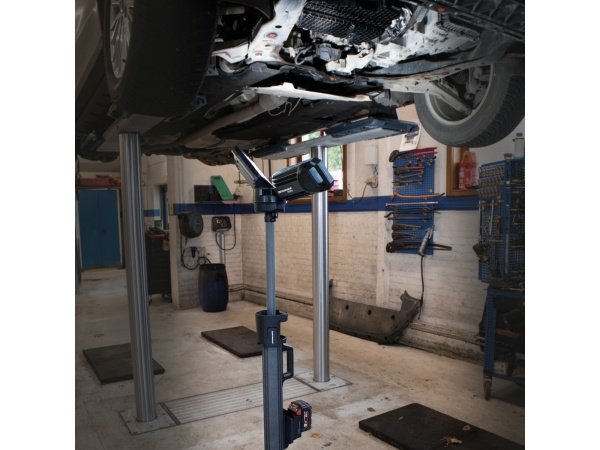 Scangrip LED arbejdslampe Scangrip TOWER 8 CONNECT arbejdslampe. Billedet viser produktet foldet ud med hvid baggrund.