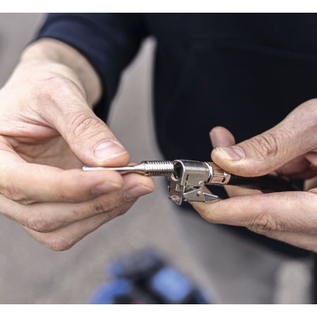 Scheppach 2x20V C-ACT160-6-X kompressor. billedet viser produktet med hvid baggrund.