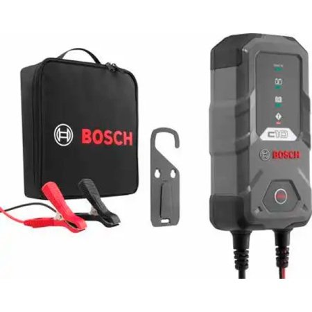 BOSCH Lader C10 - 12V Kompakt og effektiv Bosch C10 12V biloplader med automatisk opladningskontrol, overophedningsbeskyttelse og IP65 vand- og støvafvisning. Billedet viser hele produktet.