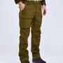 Pinewood Furudal Expert 2L Hunting bukser. Miljøbilledet viser produktet forfra.