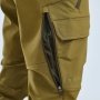 Pinewood Furudal Hunters Hybrid Stretch bukser. Miljøbilledet viser produktets sidelomme.