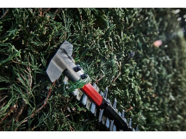 Milwaukee hækkeklipper