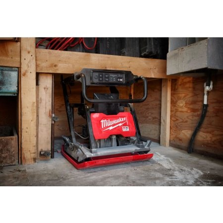 Milwaukee pladevibrator