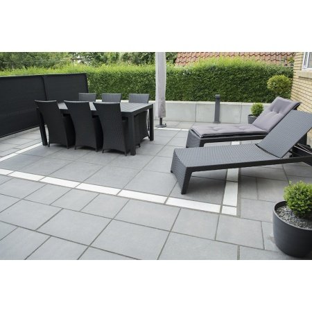 IBF Trendline sort flammet