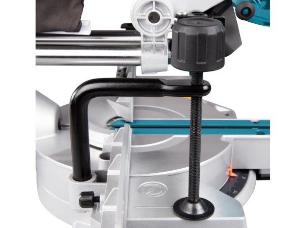 Makita kap/geringssav Makita kap/geringssav LS0816F. Billedet viser produktet forfra.