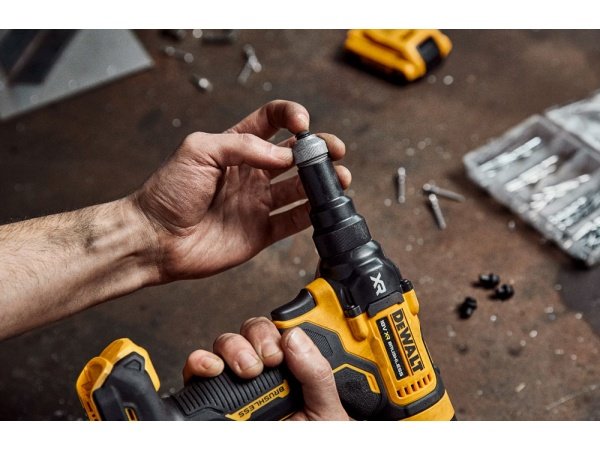 Dewalt blindnittepistol