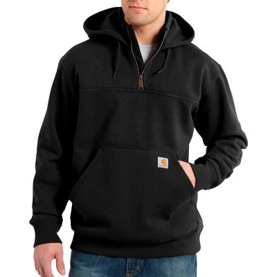 Carhartt Heavyweight Quarter-Zip Sweatshirt i sort med vandafvisende DWR-finish. Hættetrøjen har en løs pasform, justerbar hætte og to forlommer. 