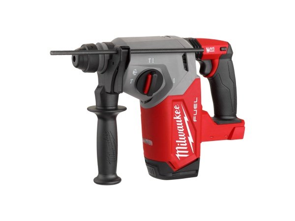 Milwaukee M18 FUEL™ SDS-Plus borehammeren. Billedet viser produktet fra en skrå vinkel.