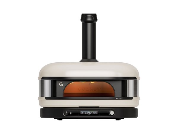 Gozney Dome XL pizzaovn Gen 2.0, bone. Billedet viser produktet forfra og tændt.