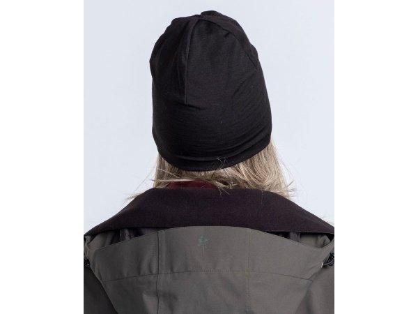 Pinewood Merino uldhue i orange. Billedet viser produktet med hvid baggrund.