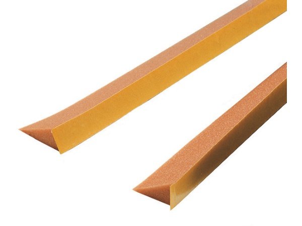 Selvklæbende skotrendetætning