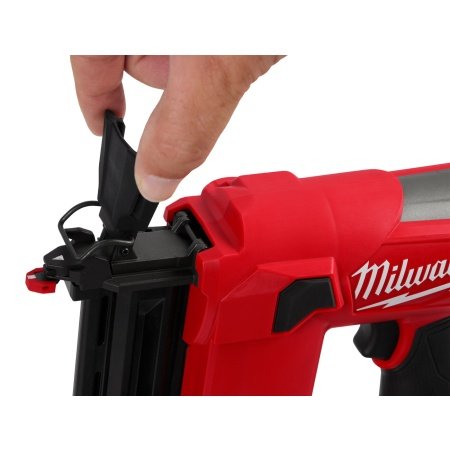 MILWAUKEE M12 FCN18GS-0X Stiftepistol MILWAUKEE M12 FCN18GS-0X Stiftepistol. Sømlængde 16 - 38 mm. Billedet viser produktet med hvid baggrund.