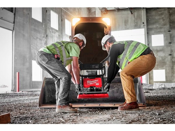 Milwaukee pladevibrator