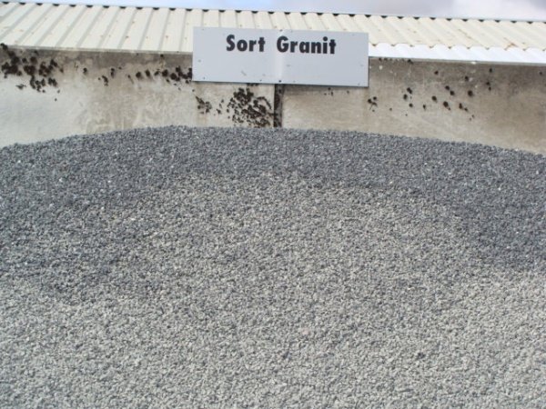 M.M. granitskærver sort hybrit