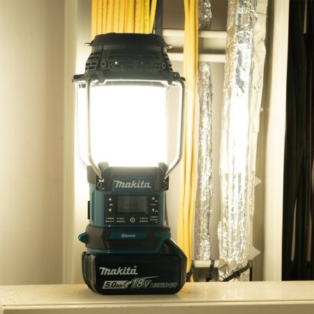 Makita lanterne/DAB+radio