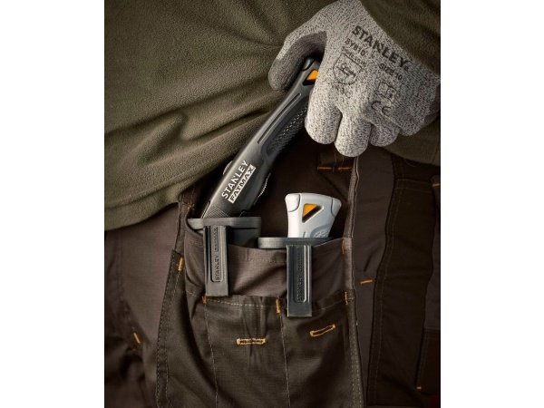 Stanley FatMax trapez prof-kniv Inkl. hylster, sort. Billedet viser produktet og hylster.