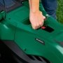 Bosch plæneklipper Advanced Rotak 36V-40. Miljøbilledet viser produktets funktioner.