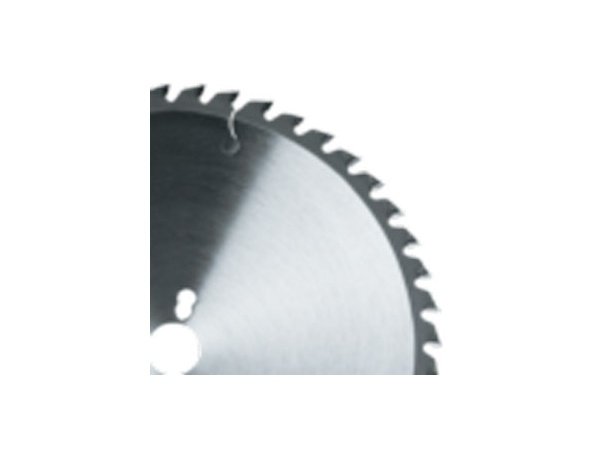 Scheppach savklinge HW Ø 405 Effektiv Scheppach savklinge HW Ø 405 mm med 32 tænder. Ideel til præcise træsnit med en skærebredde på 3,2 mm. Holdbar og alsidig.