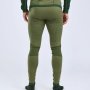 Pinewood Seamless Function Base Layer termoundertøjssæt. Miljøbilledet viser bukserne bagfra.