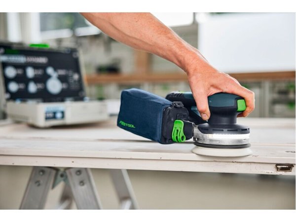 Festool excentersliber Festool excentersliber ETSC 2 125 Basic. Billedet viser produkt og tilbehør med hvid baggrund.