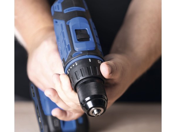 Scheppach boremaskine sæt Scheppach boremaskine sæt C-DTB74/1-X 2,0Ah. Billedet viser produktet med hvid baggrund.