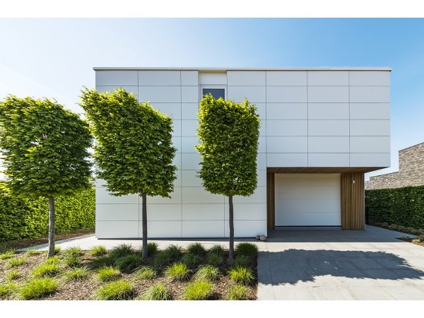 Rockpanel Colours 8 mm hvide facadeplader 10-4.dk Rockpanel Colours facadeplader 8 mm i brandklasse A2 hos 10-4.dk Brandbestandig og let at montere. Design din facade med frihed.