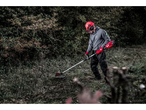 Milwaukee græstrimmer