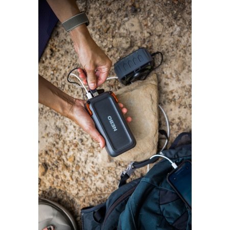 Nebo rambler 20K powerbank Nebo Rambler 20.000 mAh powerbank. Billedet viser produktet med hvid baggrund.