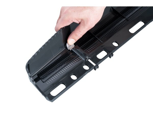 Makita bladfang til UH00. Produkt vises på model