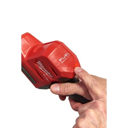 Milwaukee hækkeklipper