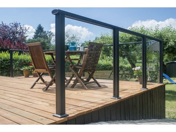 Plastmo glasrækværk klar