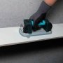 Bihui glasløfter BH-SCBLVT 240x100 mm. Miljøbilledet viser produktet i brug med gips plader.