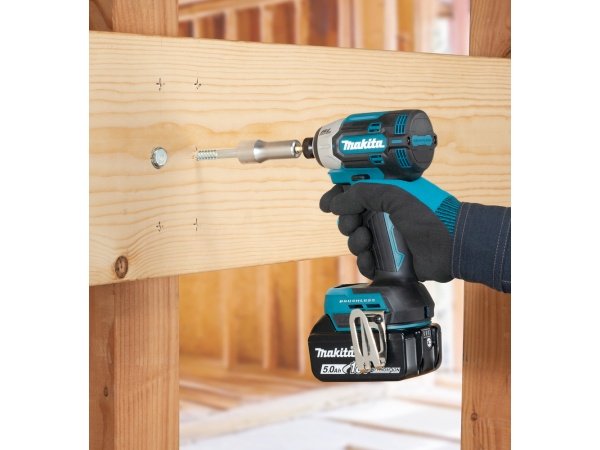Makita slagskruetrækker, produkt set forfra