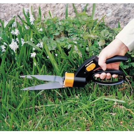 Fiskars græssaks servo 360gr