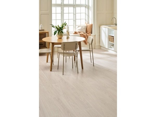 Wicanders Wood Natural XL, Pure Oak Grey Wicanders Wood Natural XL, Pure Oak Grey, er 100 procent PVC-frit