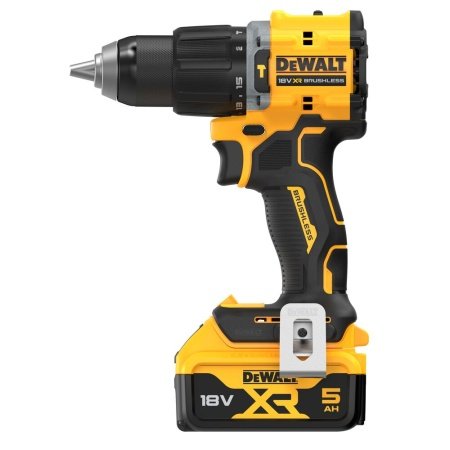 Dewalt 18V XR slagboremaskine inkl. 2 x 5Ah Dewalt 18V XR kulløs kompakt slagboremaskine, 2 x 5Ah. Billedet viser produkt og tilbehør.