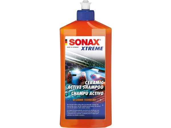 SONAX Xtreme Active bilshampoo SONAX Xtreme Active Shampoo: 2-i-1 rengøring og forsegling. Skummer effektivt, giver en vand- og snavsafvisende overflade og flot glans.