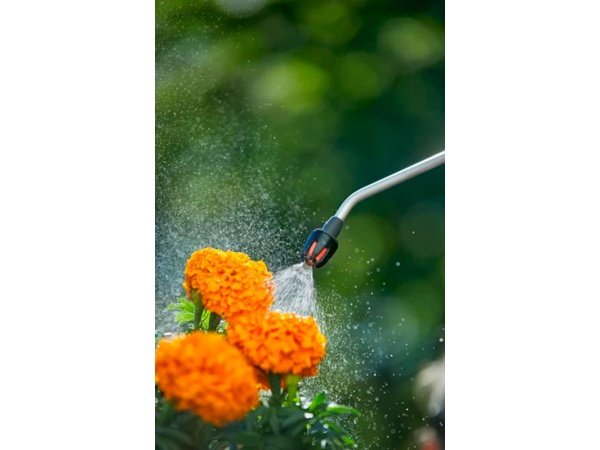 GARDENA Comfort tryksprøjte 5 liter. Billedet viser produktet forfra.