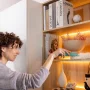 Leifheit støvkost. Produkt vises i miljø med model